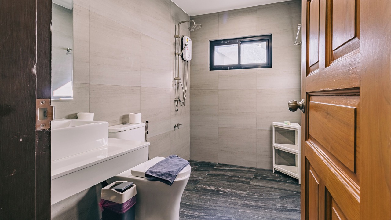 Photo of Bathroom in Wat Ket