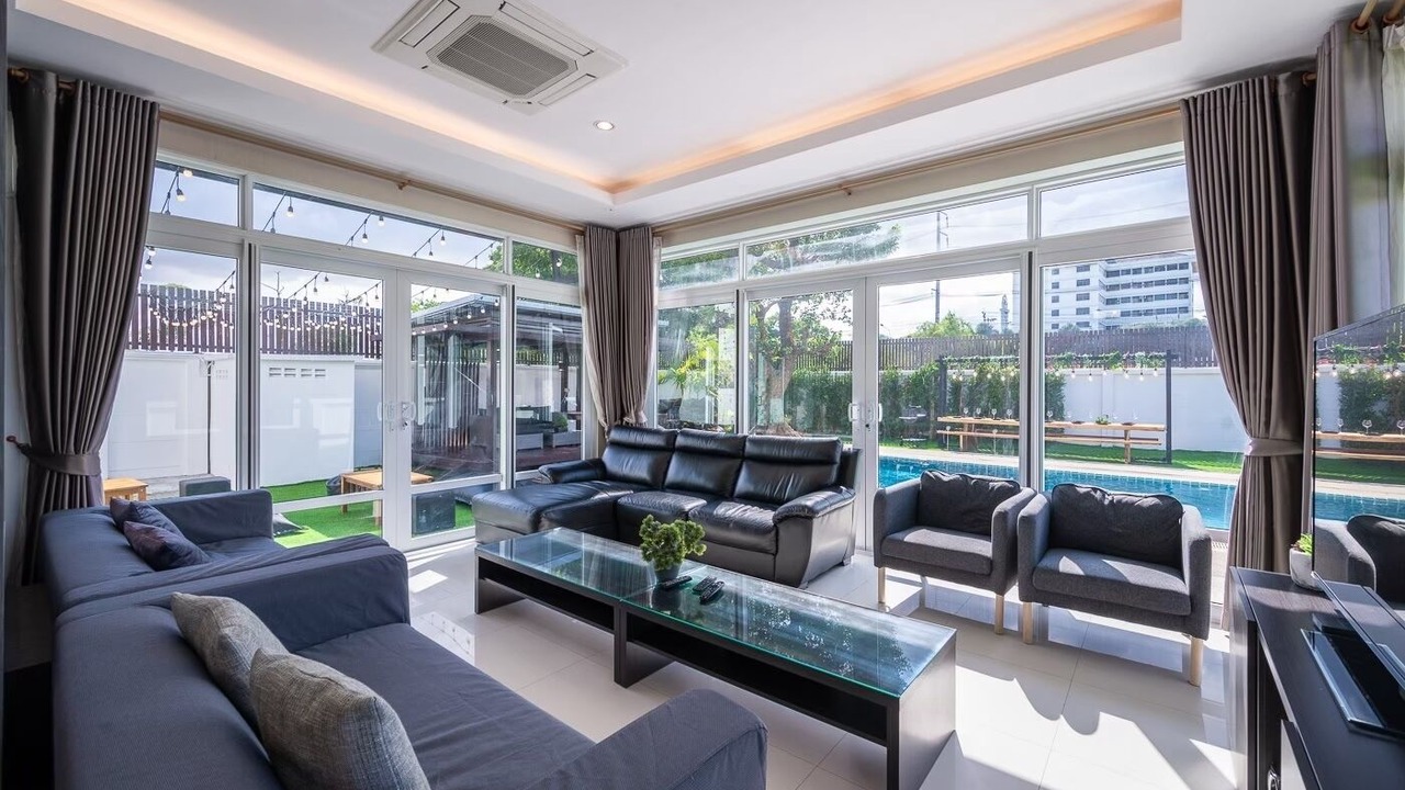 Photo of Livingroom in Bang Lamung