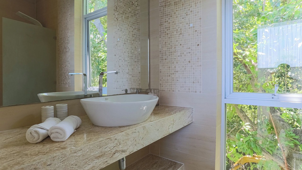 Photo of Bathroom in Maret