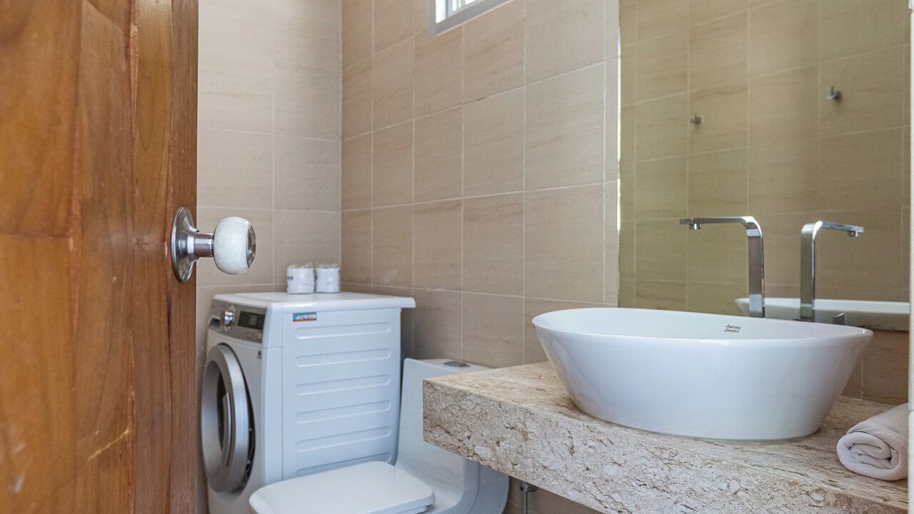 Photo of Bathroom in Maret