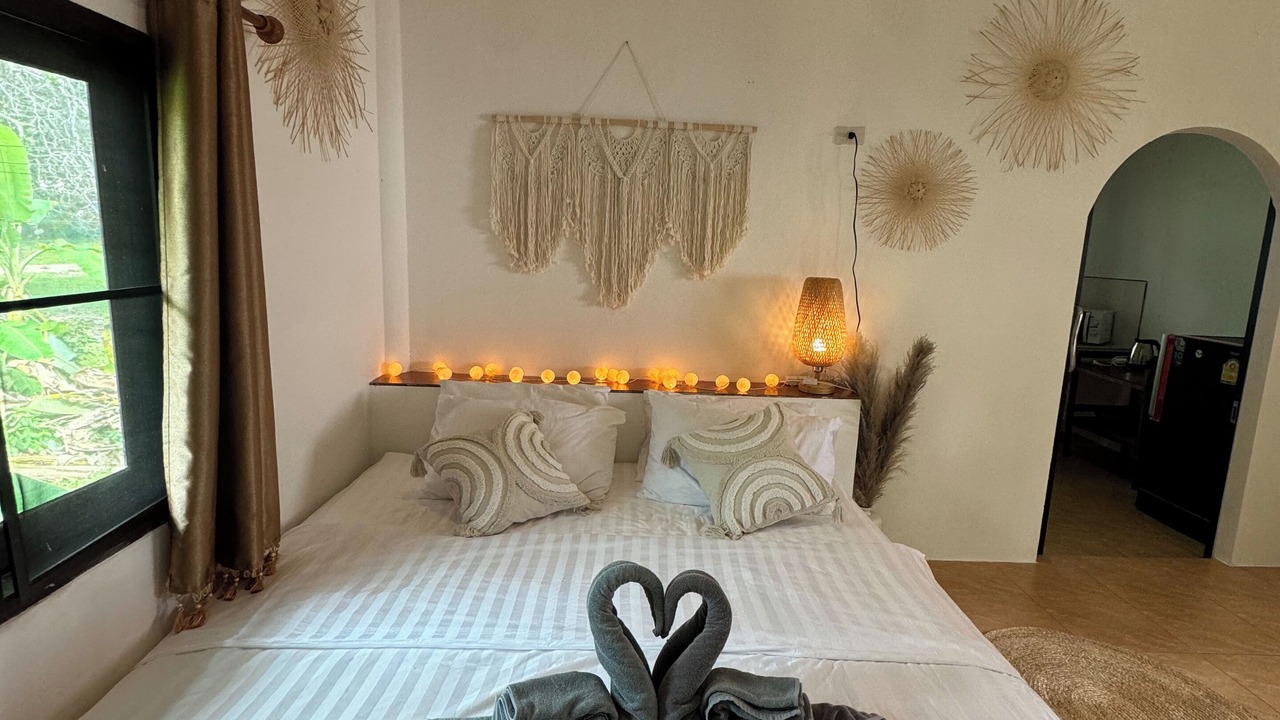 Photo of Bedroom in Srithanu