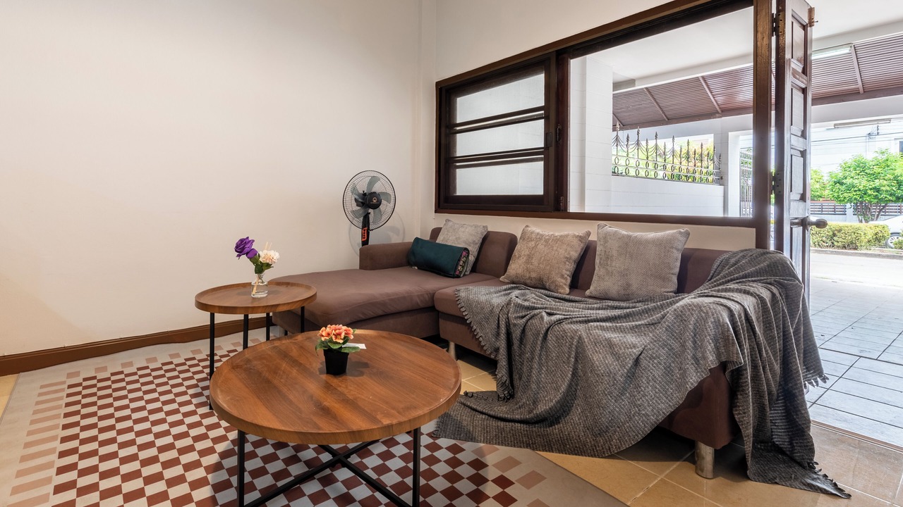 Photo of Livingroom in Anusawari