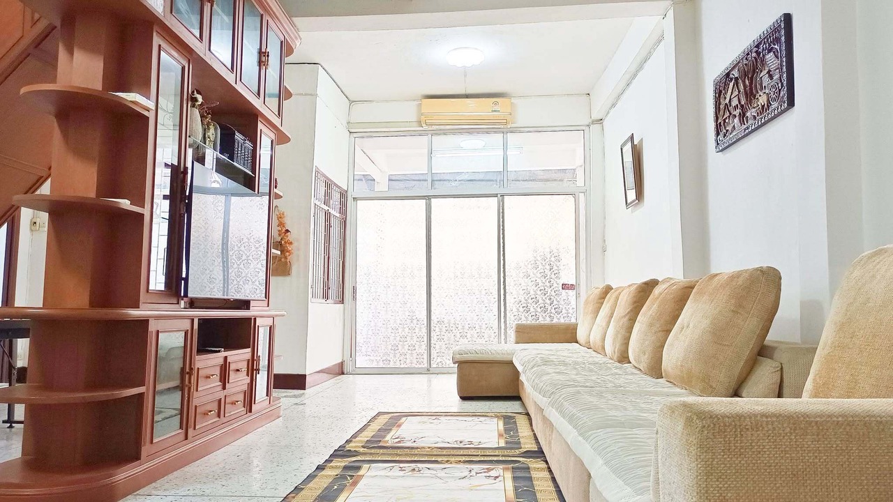 Photo of Livingroom in Phra Khanong