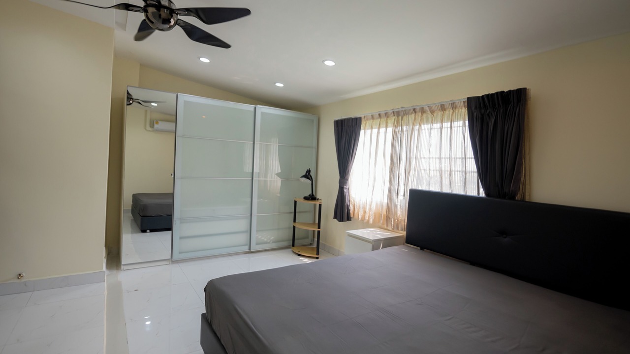 Photo of Bedroom in Wattana