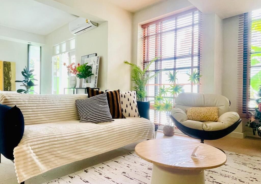 Photo of Livingroom in Khlong Tan