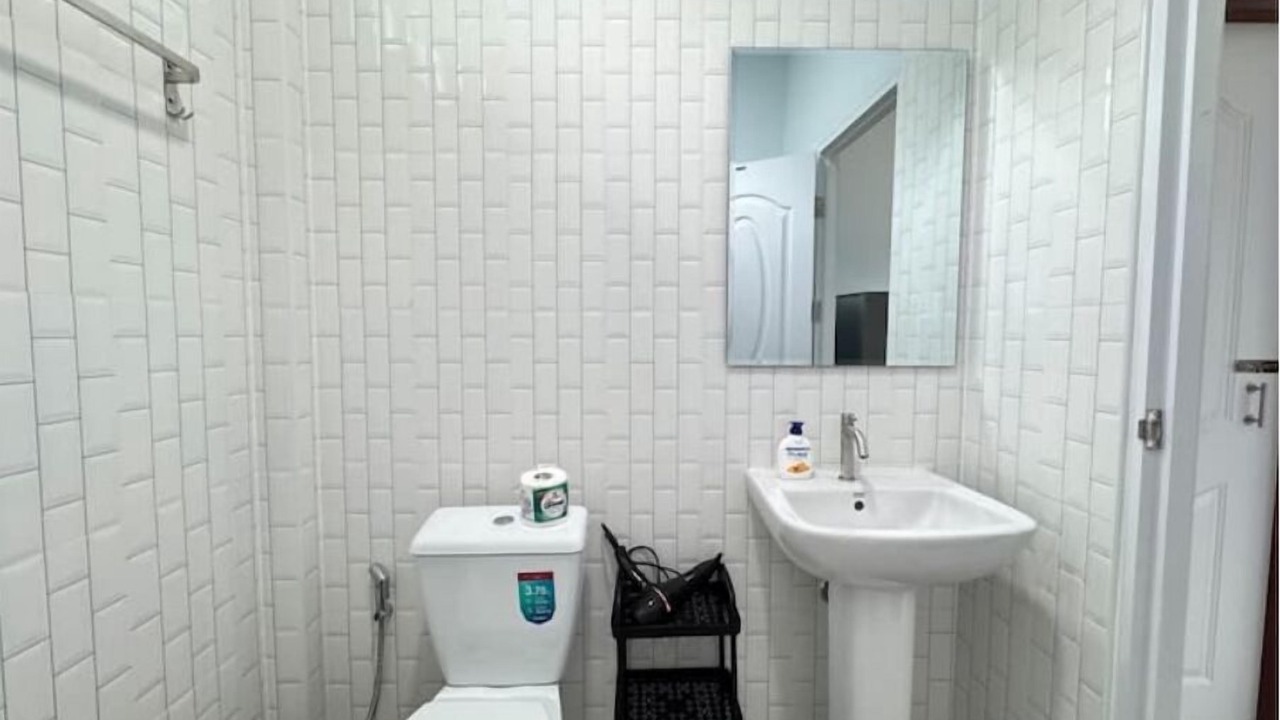Photo of Bathroom in Wok Tum