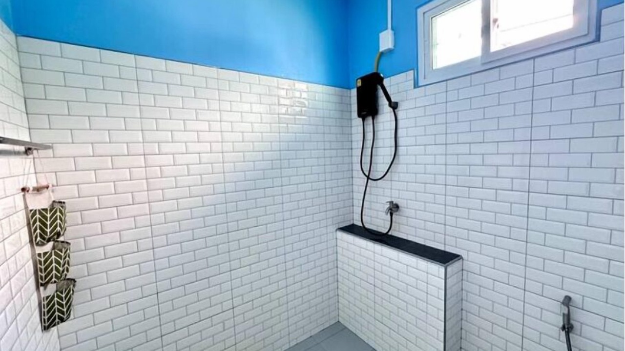 Photo of Bathroom in Wok Tum
