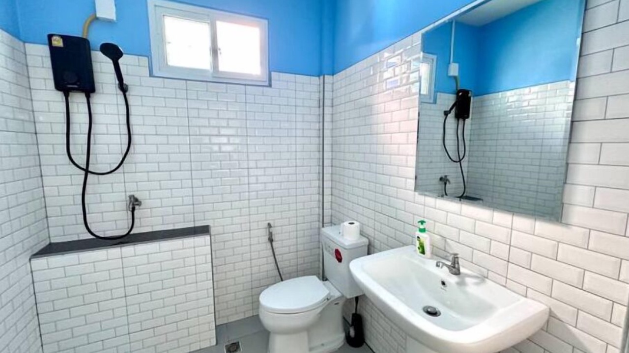 Photo of Bathroom in Wok Tum