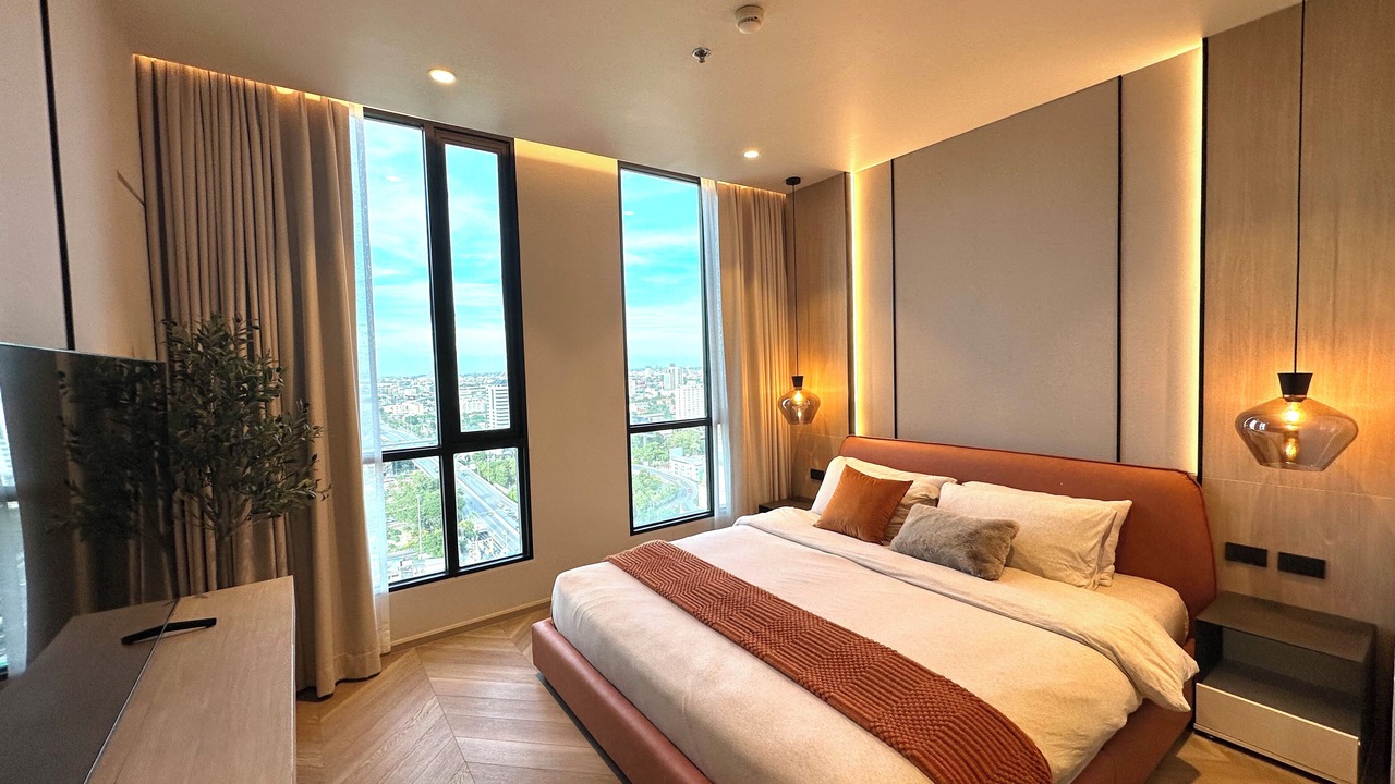 Photo of Bedroom in Khlong Tan Nuea
