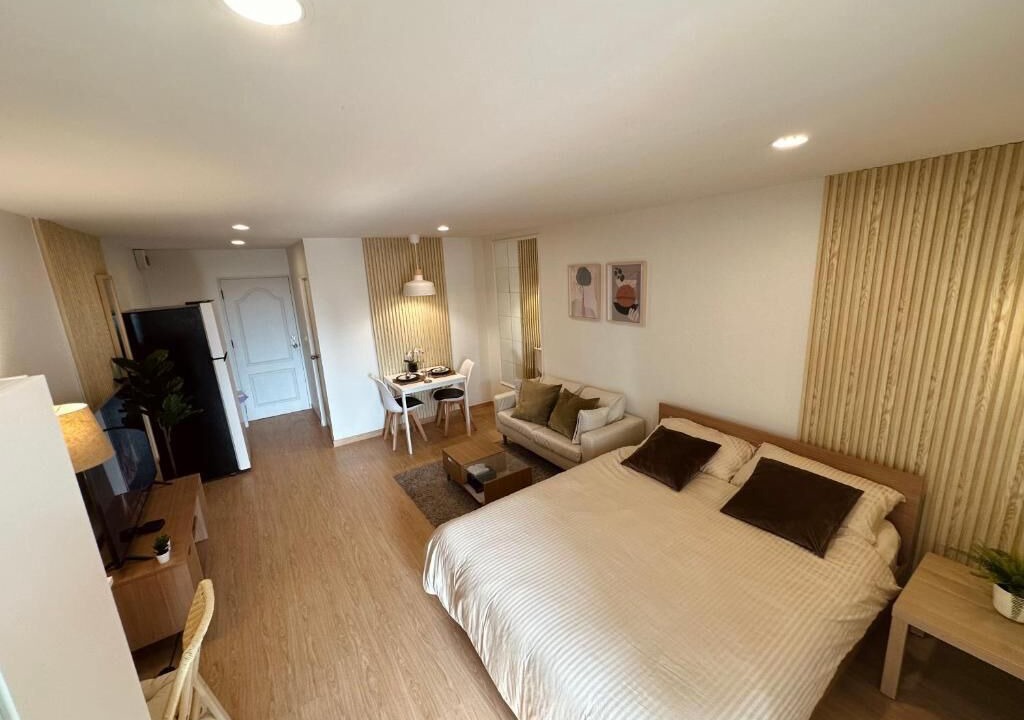 Photo of Bedroom in Phra Khanong