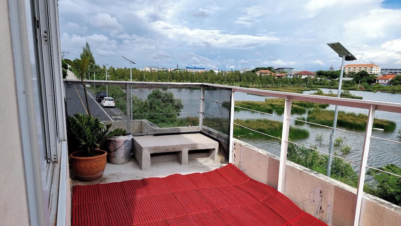 Photo of Patio Balcony in Thai Ban