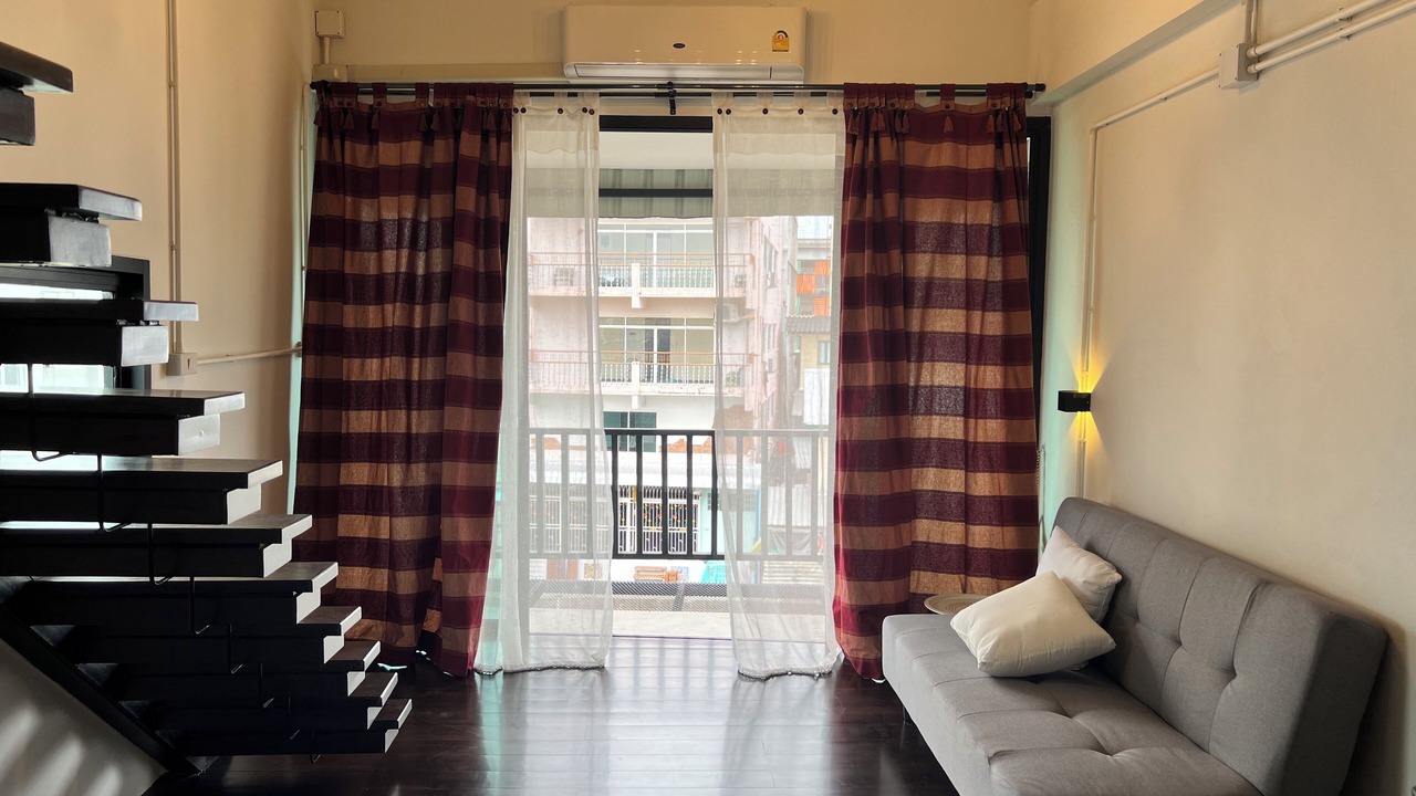 Photo of Livingroom in Wat Sam Phraya