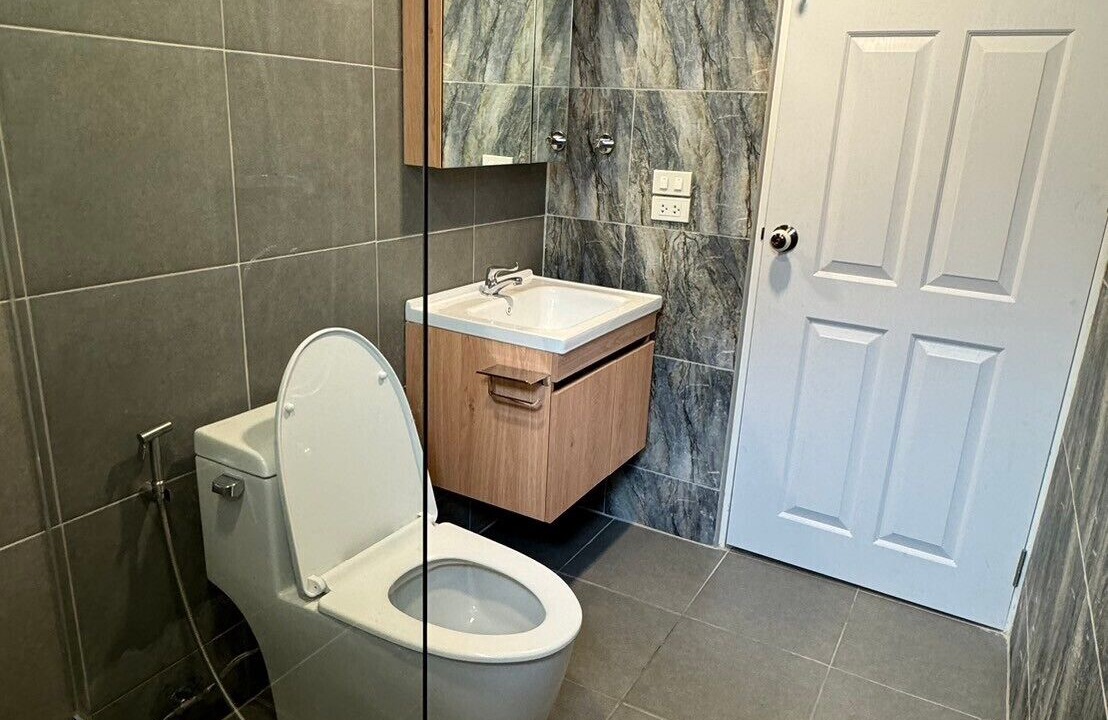 Photo of Bathroom in Phra Khanong Nuea