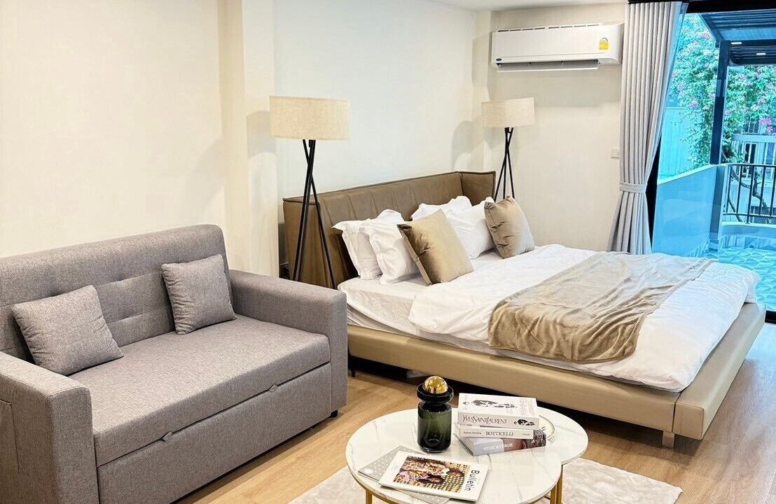 Photo of Bedroom in Phra Khanong Nuea
