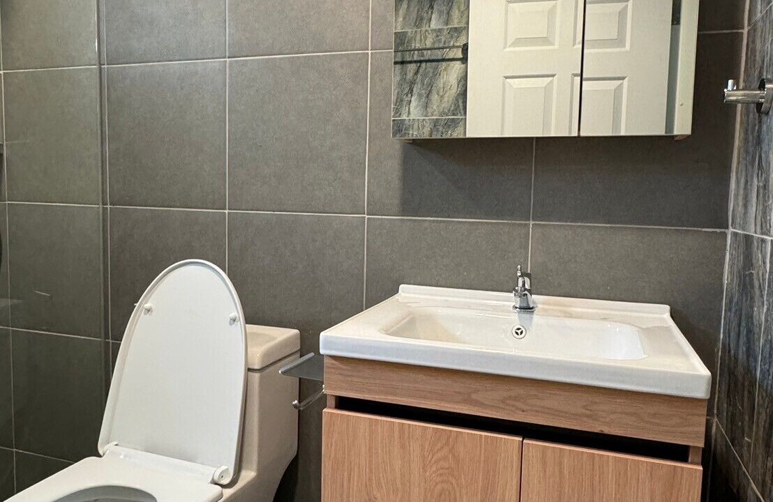 Photo of Bathroom in Phra Khanong Nuea