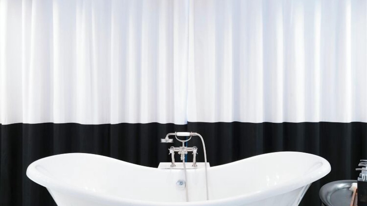 Photo of Bathroom in Wachira Phayaban