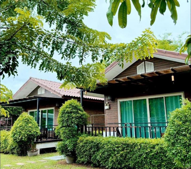 Photo of Others in Hin Lek Fai