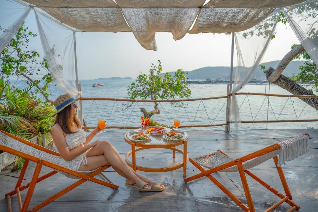 Photo of Others in Koh Lan