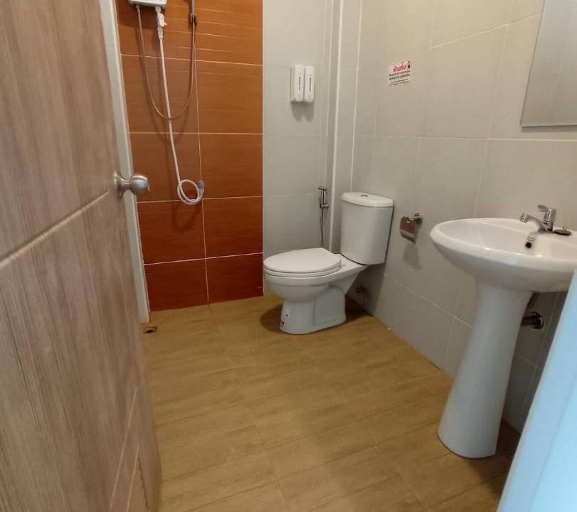 Photo of Bathroom in Amphoe Sahatsakhan