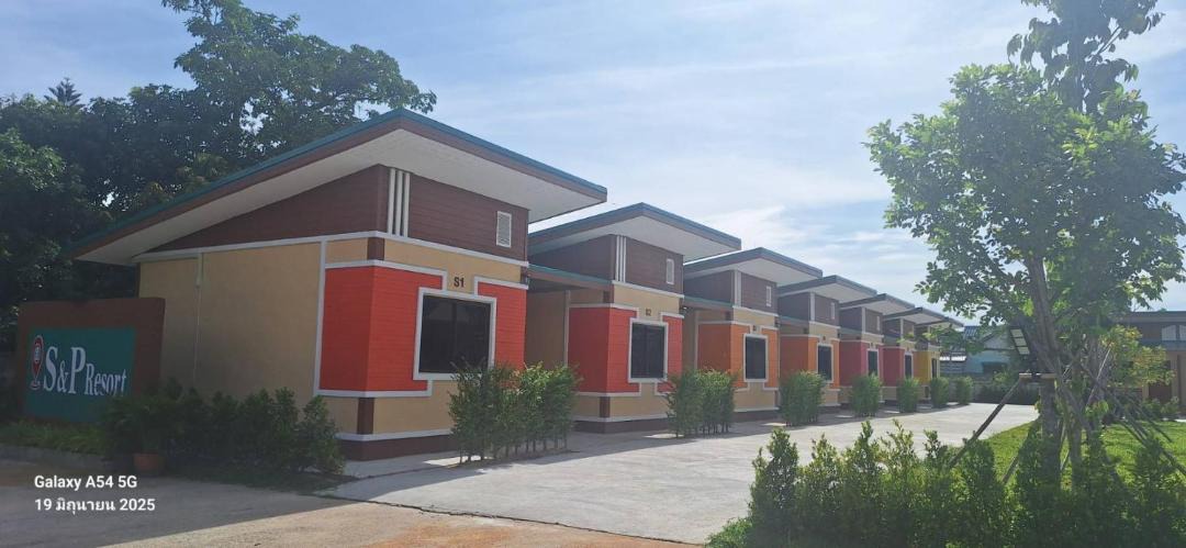 Photo of Buildings in Sung Noen