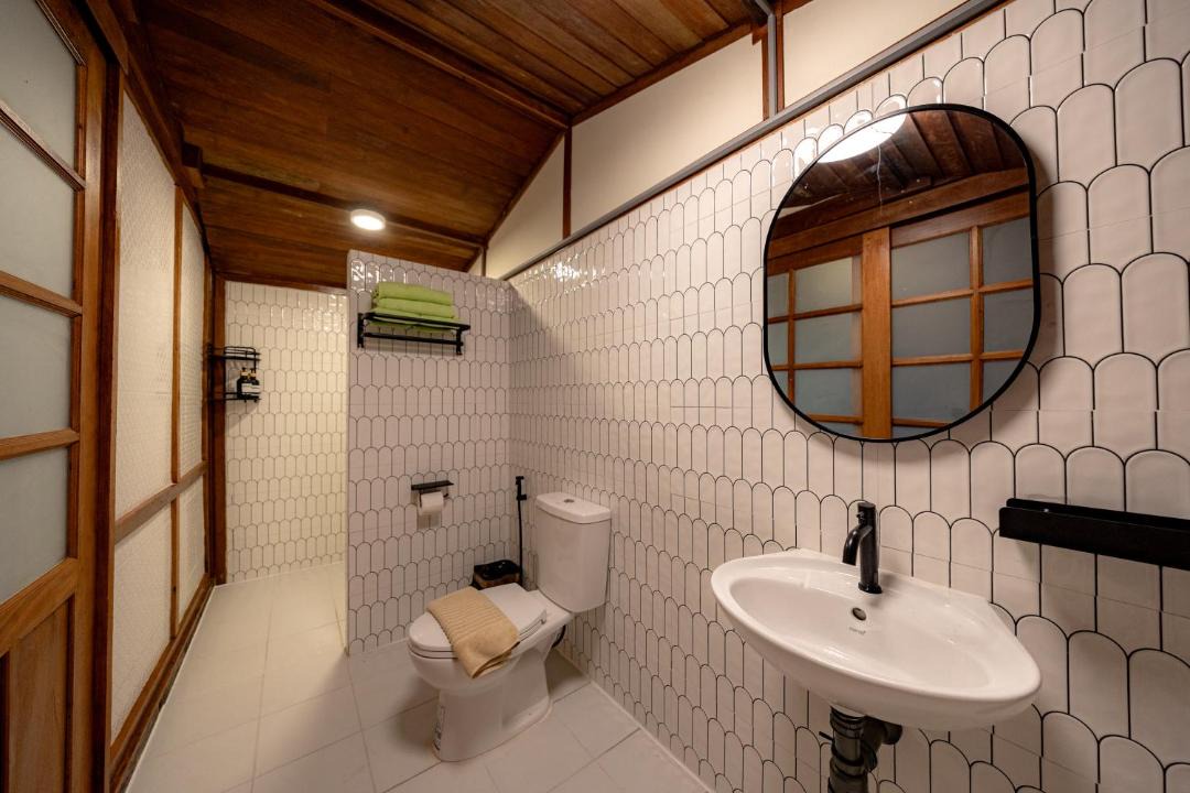 Photo of Bathroom in Wat Bung Toei