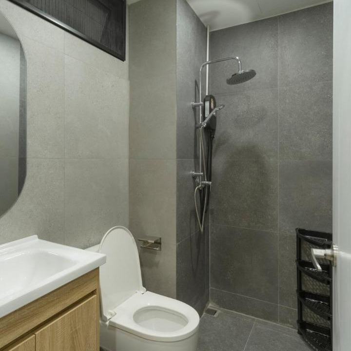 Photo of Bathroom in Thanon Phetchaburi