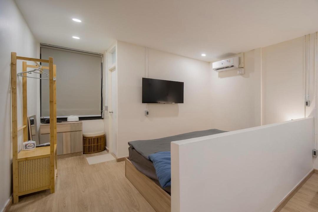 Photo of Bedroom in Thanon Phetchaburi