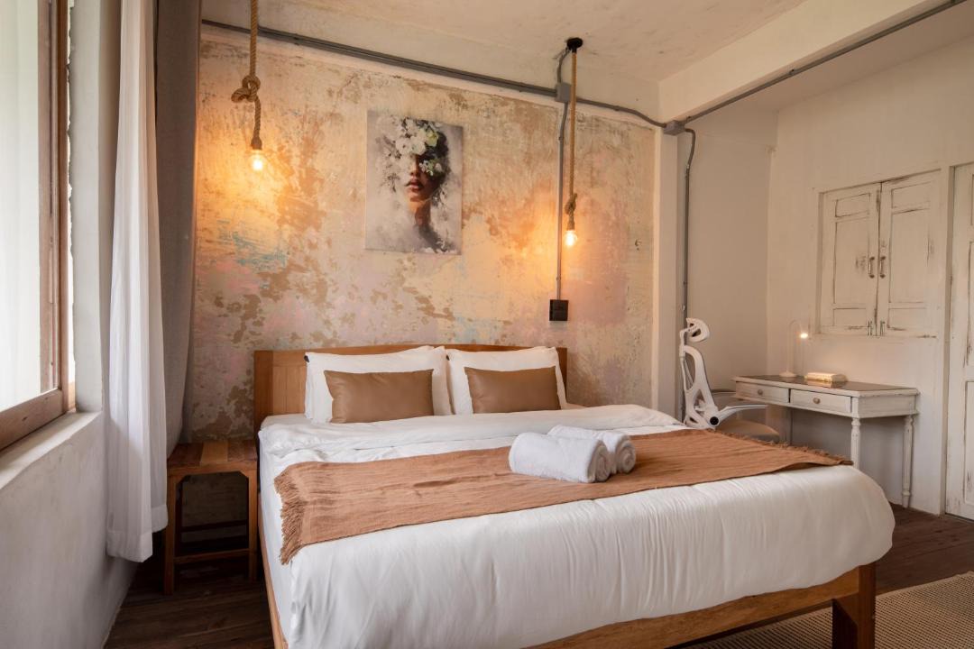 Photo of Bedroom in Phra Khanong Nuea