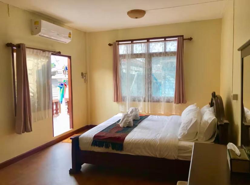 Photo of Bedroom in Bangkok Yai