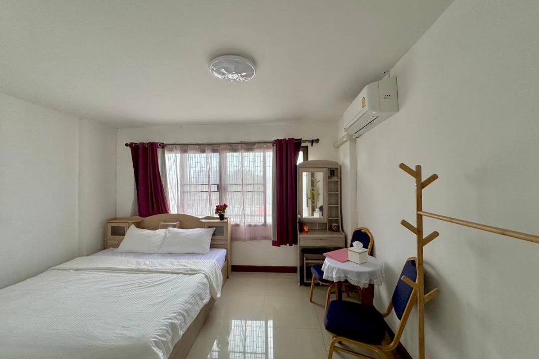 Photo of Bedroom in Talat Khwan