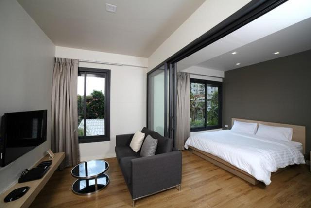 Photo of Bedroom in Samsen Nai
