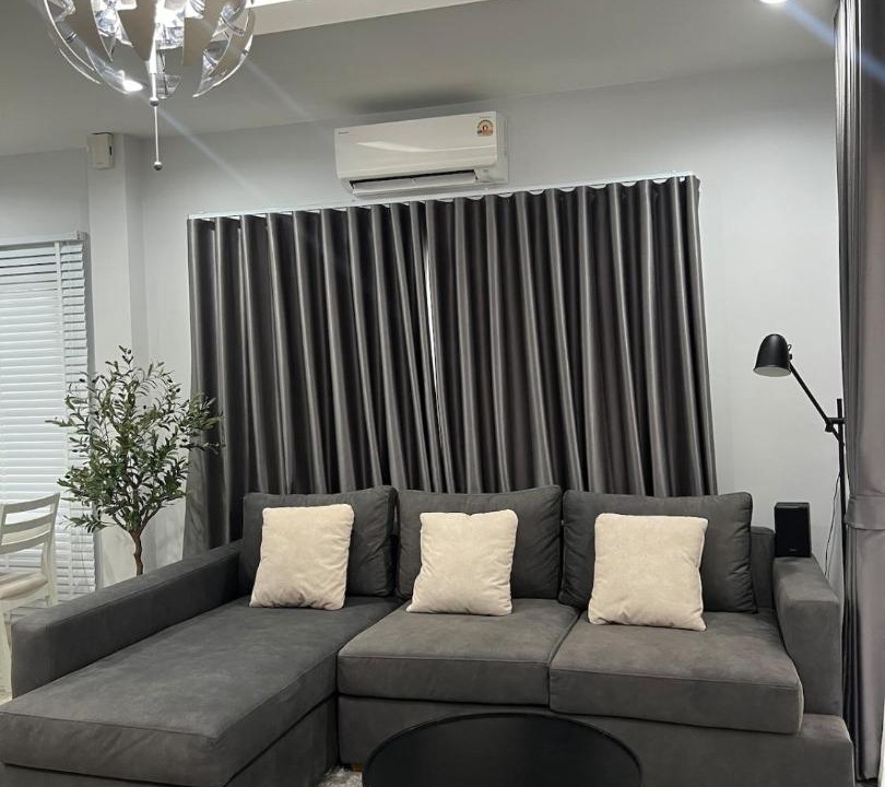 Photo of Livingroom in Bang Pa-in