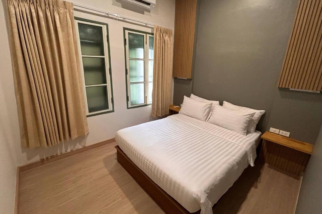 Photo of Bedroom in Pom Prap Sattru Phai