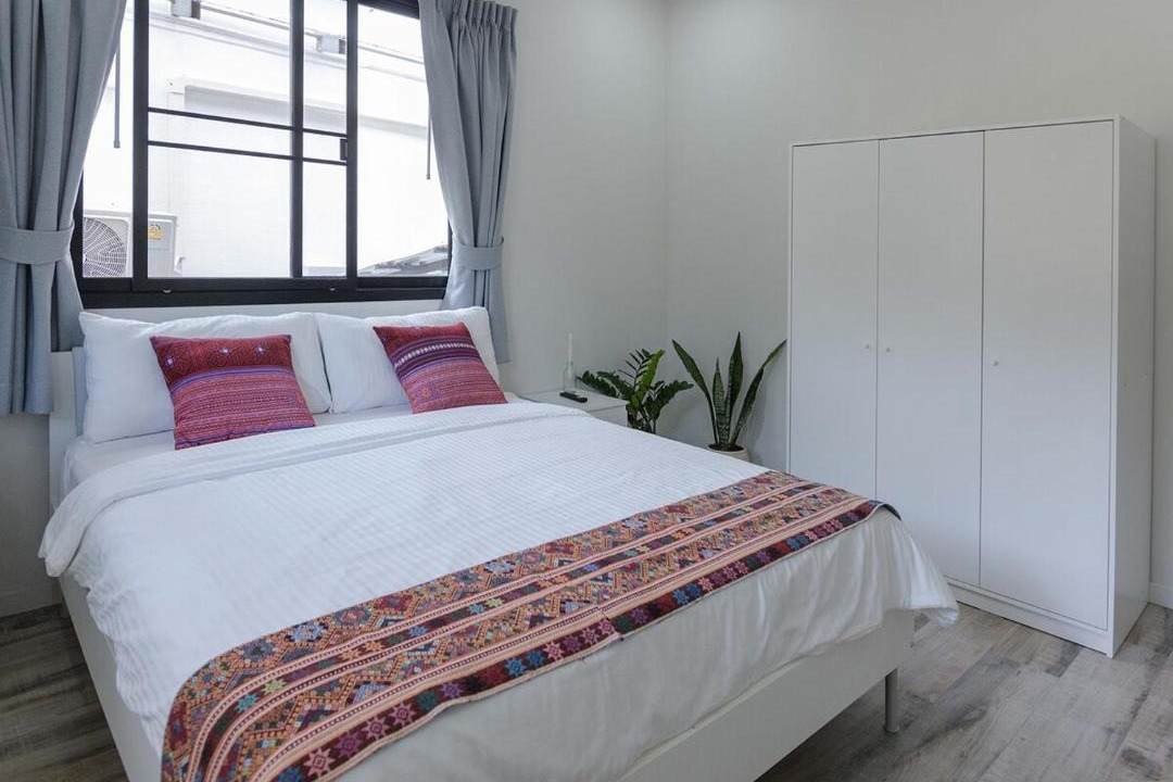 Photo of Bedroom in Srithanu