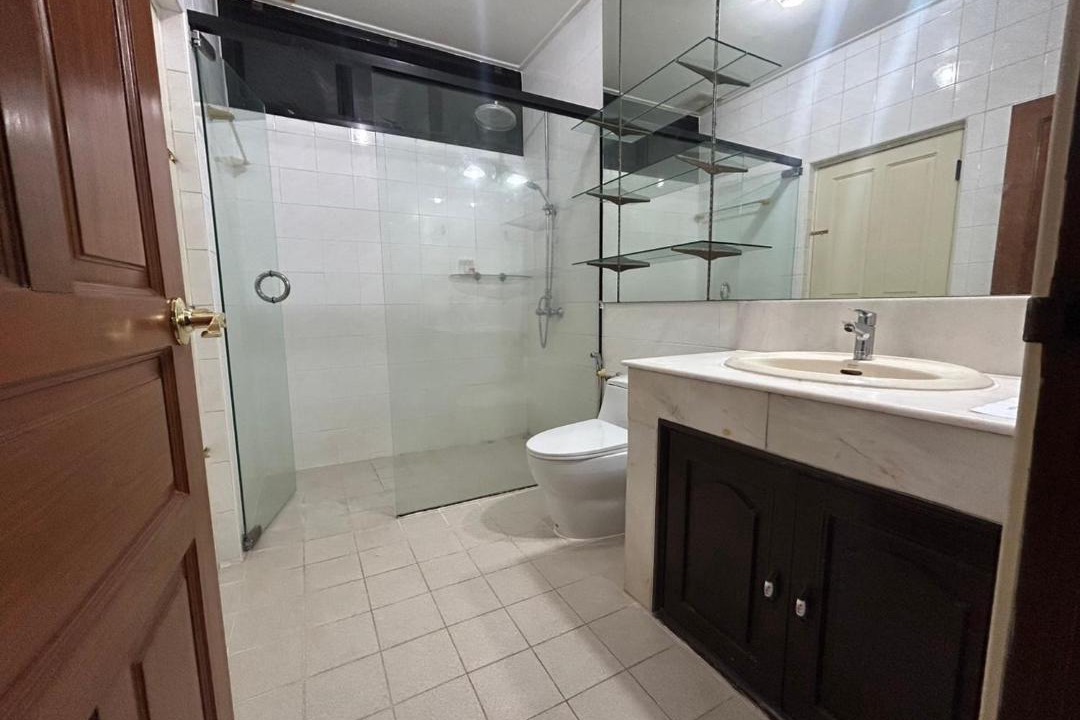 Photo of Bathroom in Nana