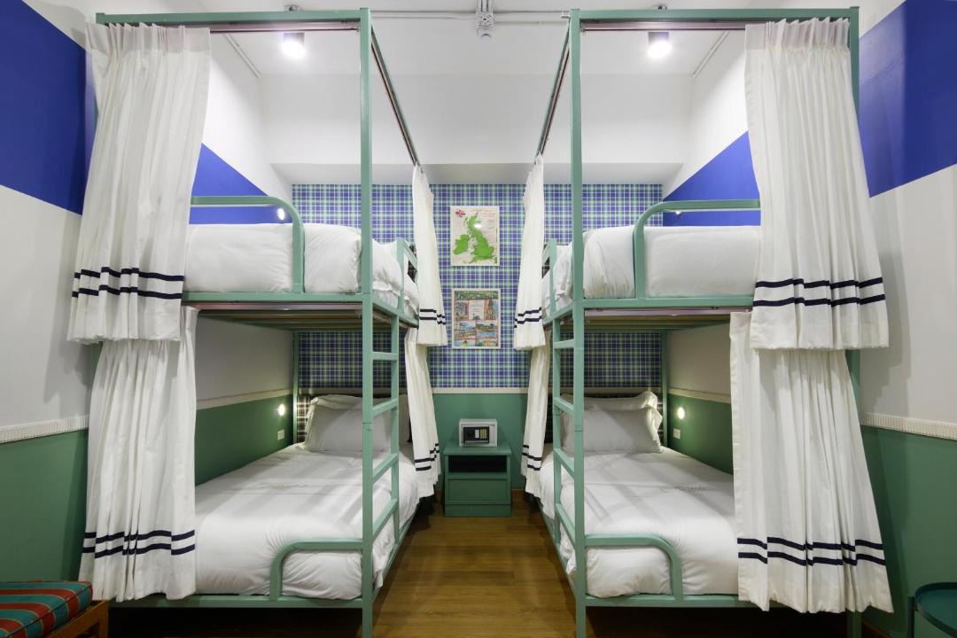 Photo of Bedroom in Thanon Phetchaburi