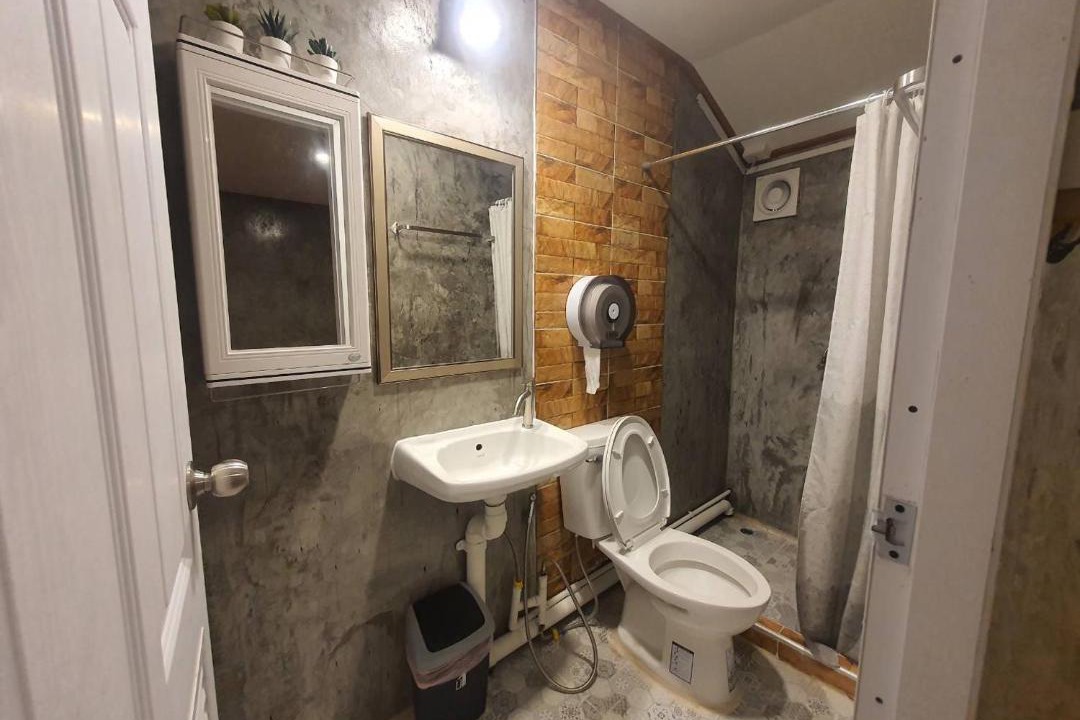 Photo of Bathroom in Sena