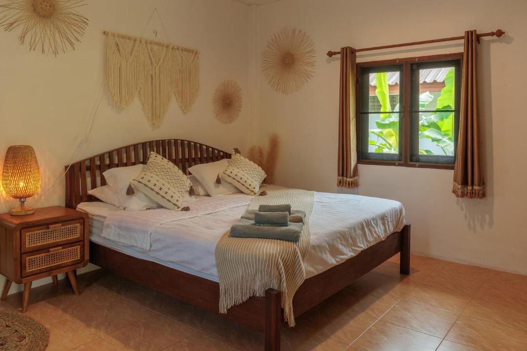 Photo of Bedroom in Srithanu