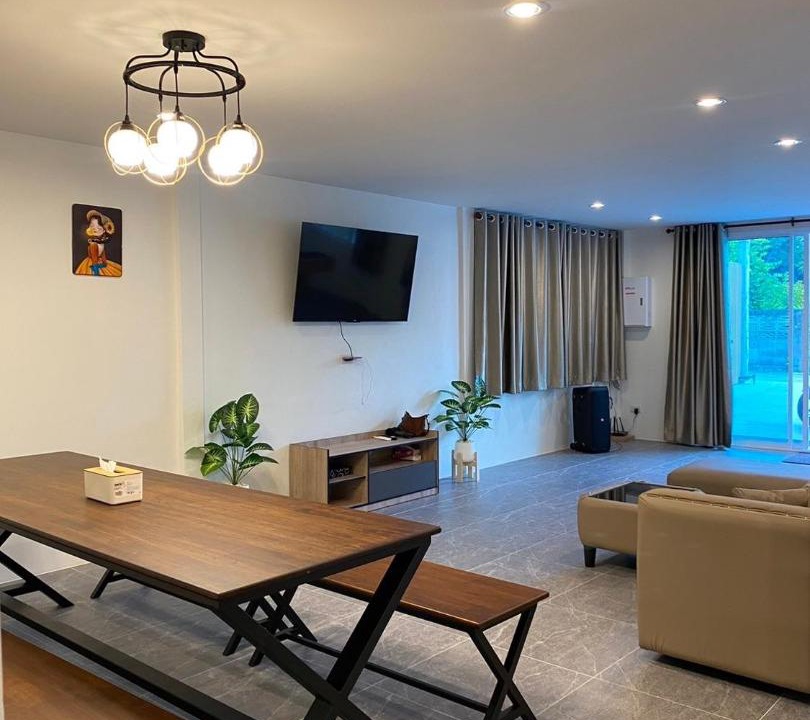 Photo of Livingroom in Ban Bang Saen