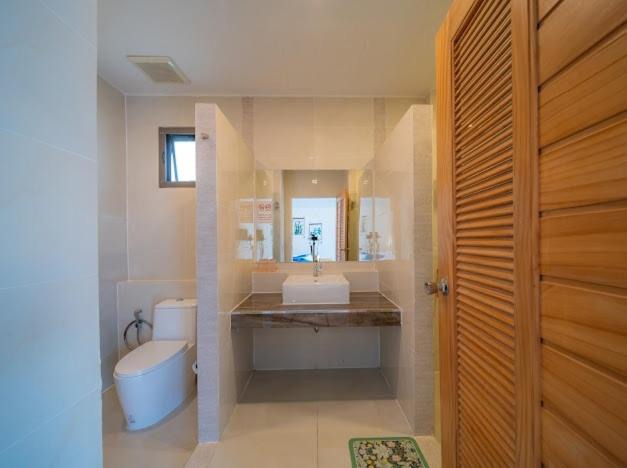 Photo of Bathroom in Koh Kaew