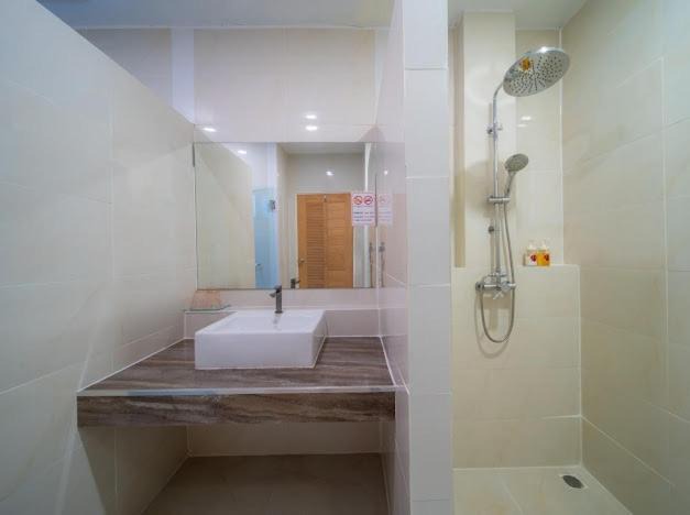 Photo of Bathroom in Koh Kaew