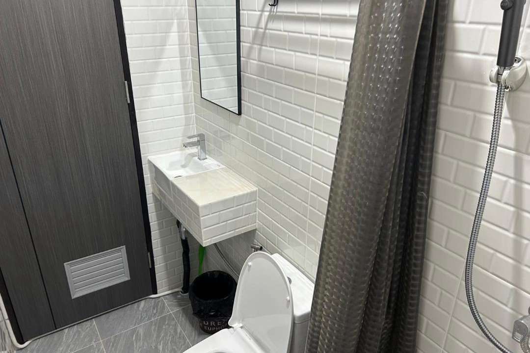 Photo of Bathroom in Samsen Nai