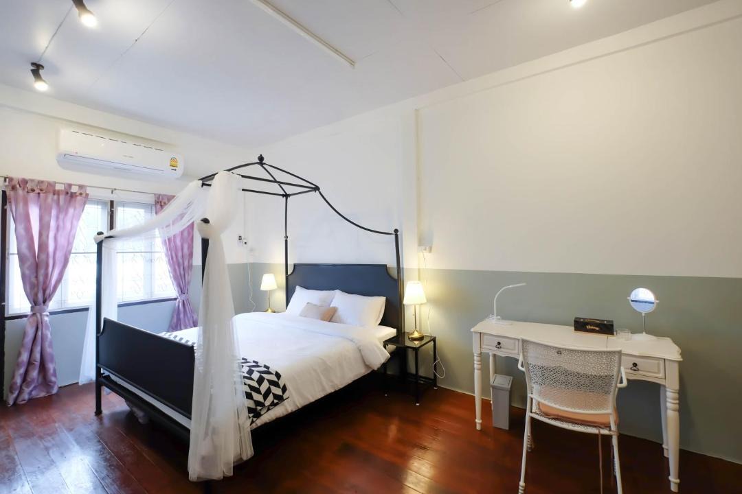 Photo of Bedroom in Khlong San