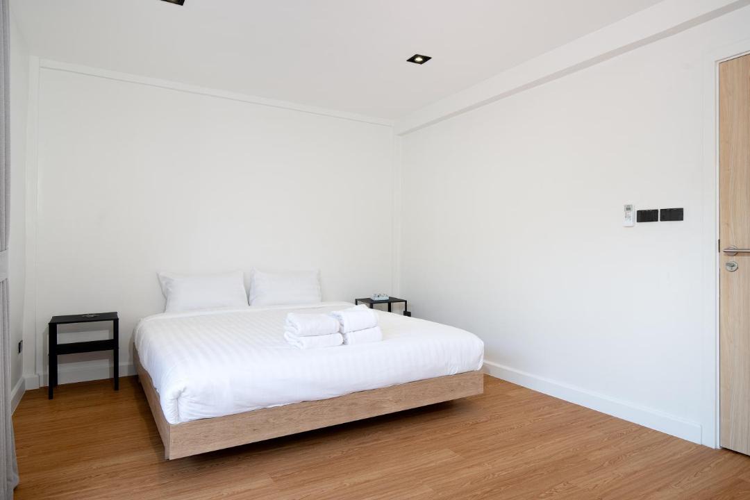 Photo of Bedroom in Samsen Nai