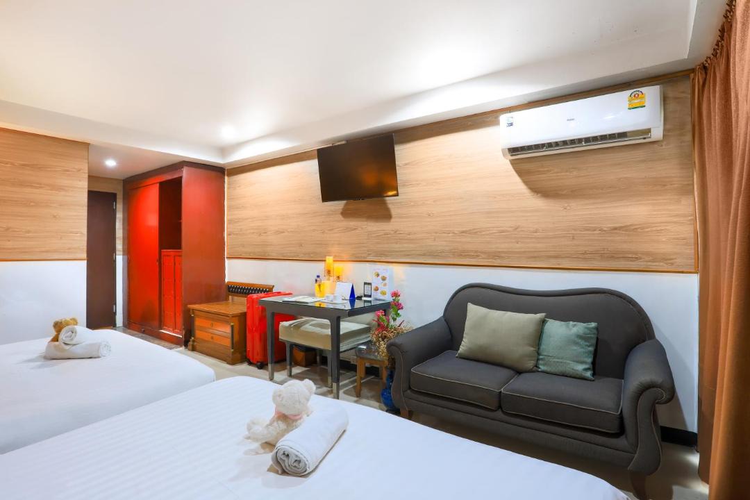 Photo of Bedroom in Thanon Phetchaburi