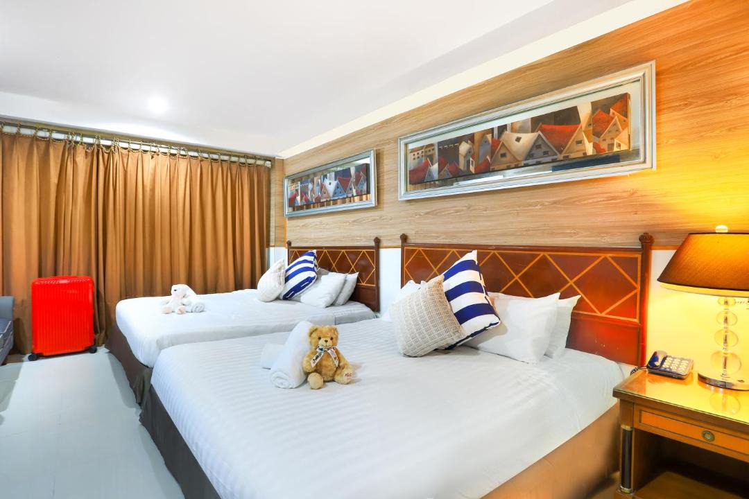 Photo of Bedroom in Thanon Phetchaburi