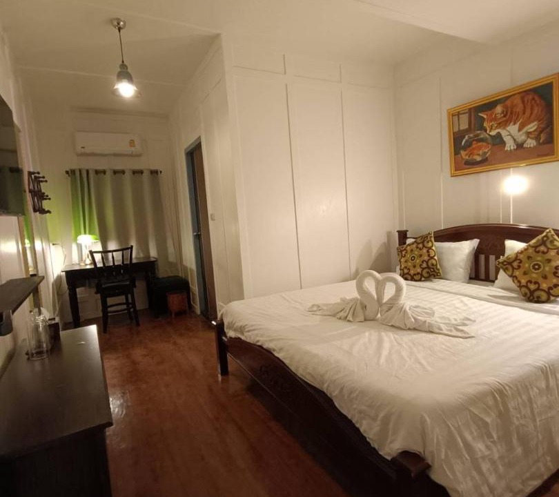 Photo of Bedroom in Phra Nakhon
