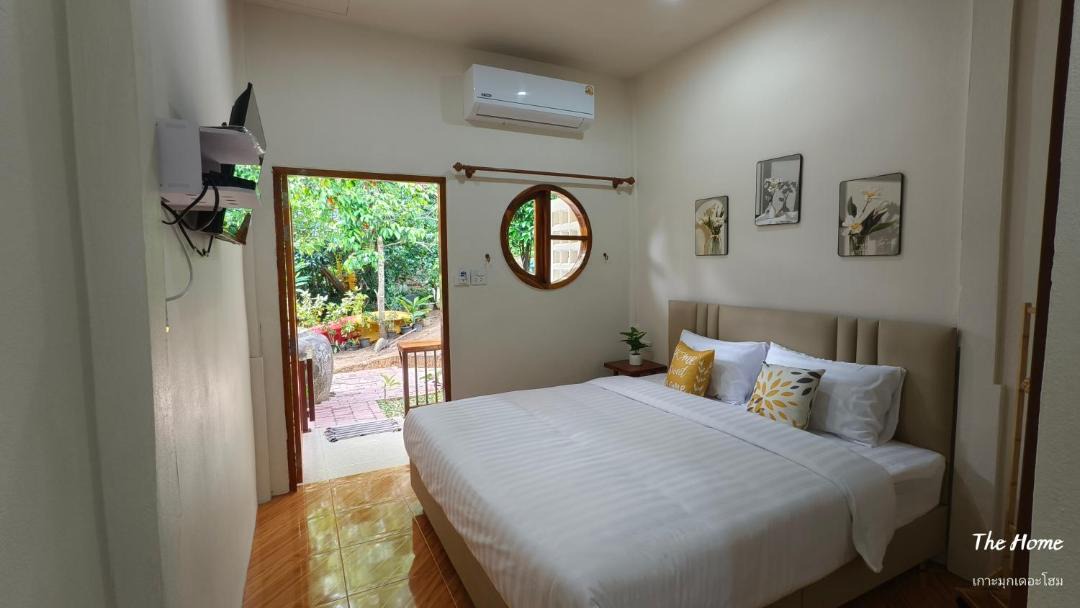 Photo of Bedroom in Ko Mook