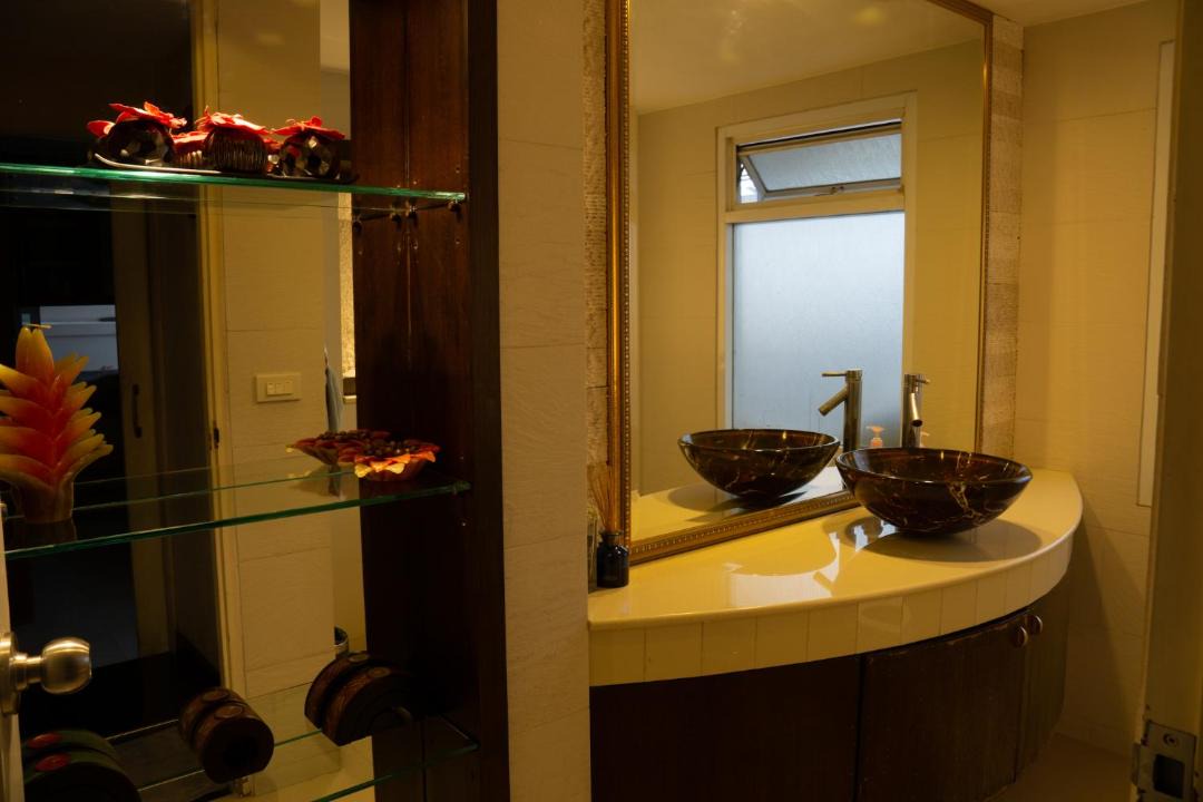 Photo of Bathroom in Khlong Tan