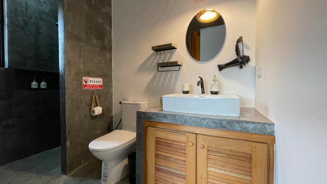 Photo of Bathroom in Wok Tum